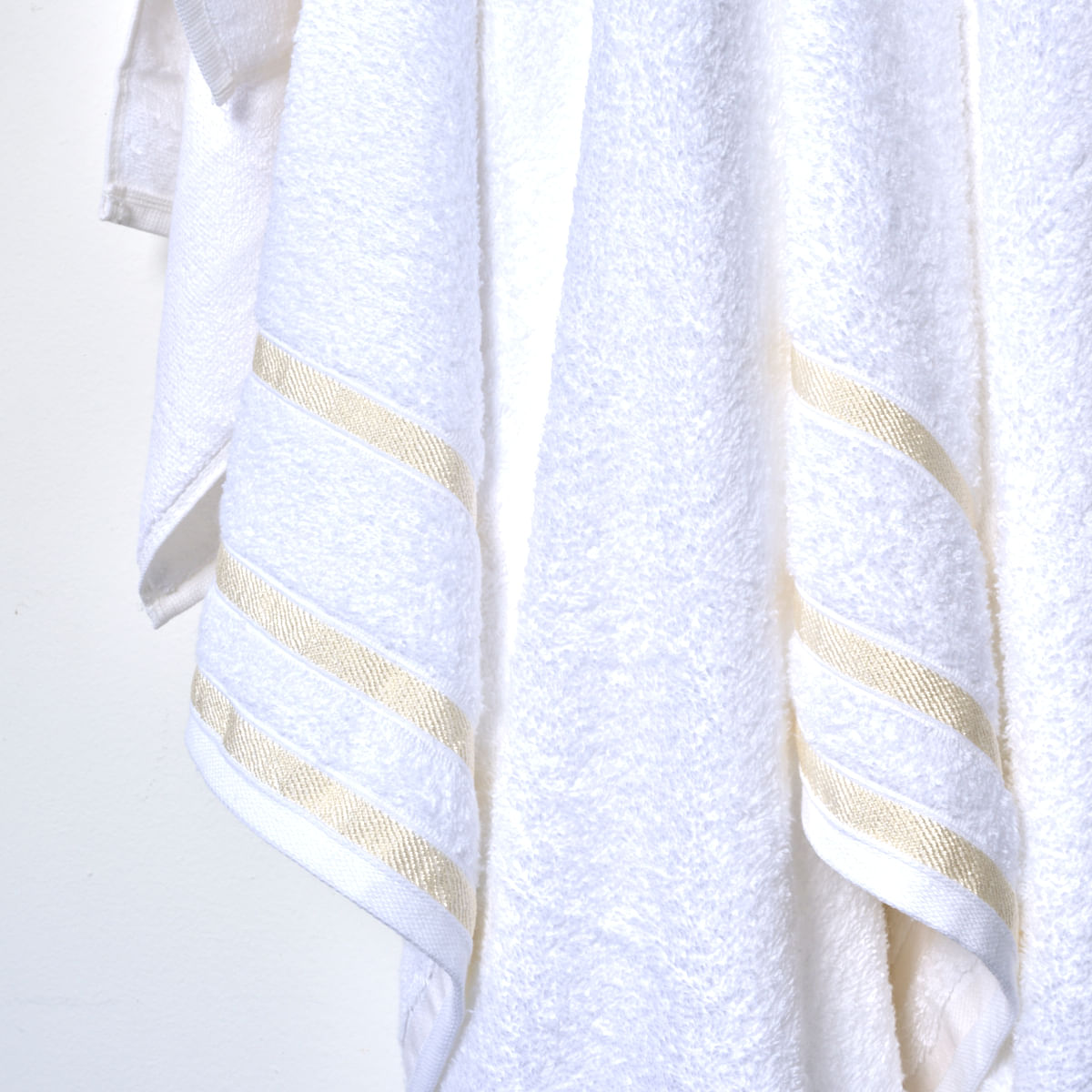 03 02 0099 Jg Banho Lignes Branco Marfim 002